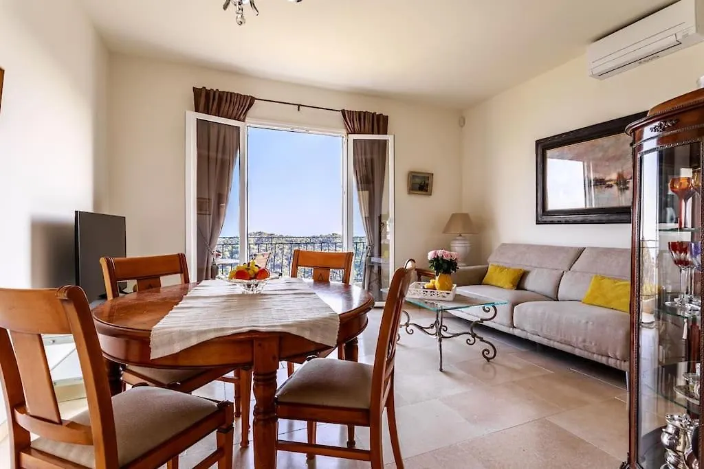 Sea View Apartment With Private Secure Parking - 2