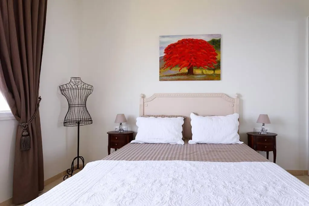 Sea View Apartment With Private Secure Parking - 2 0*, Villefranche-sur-Mer